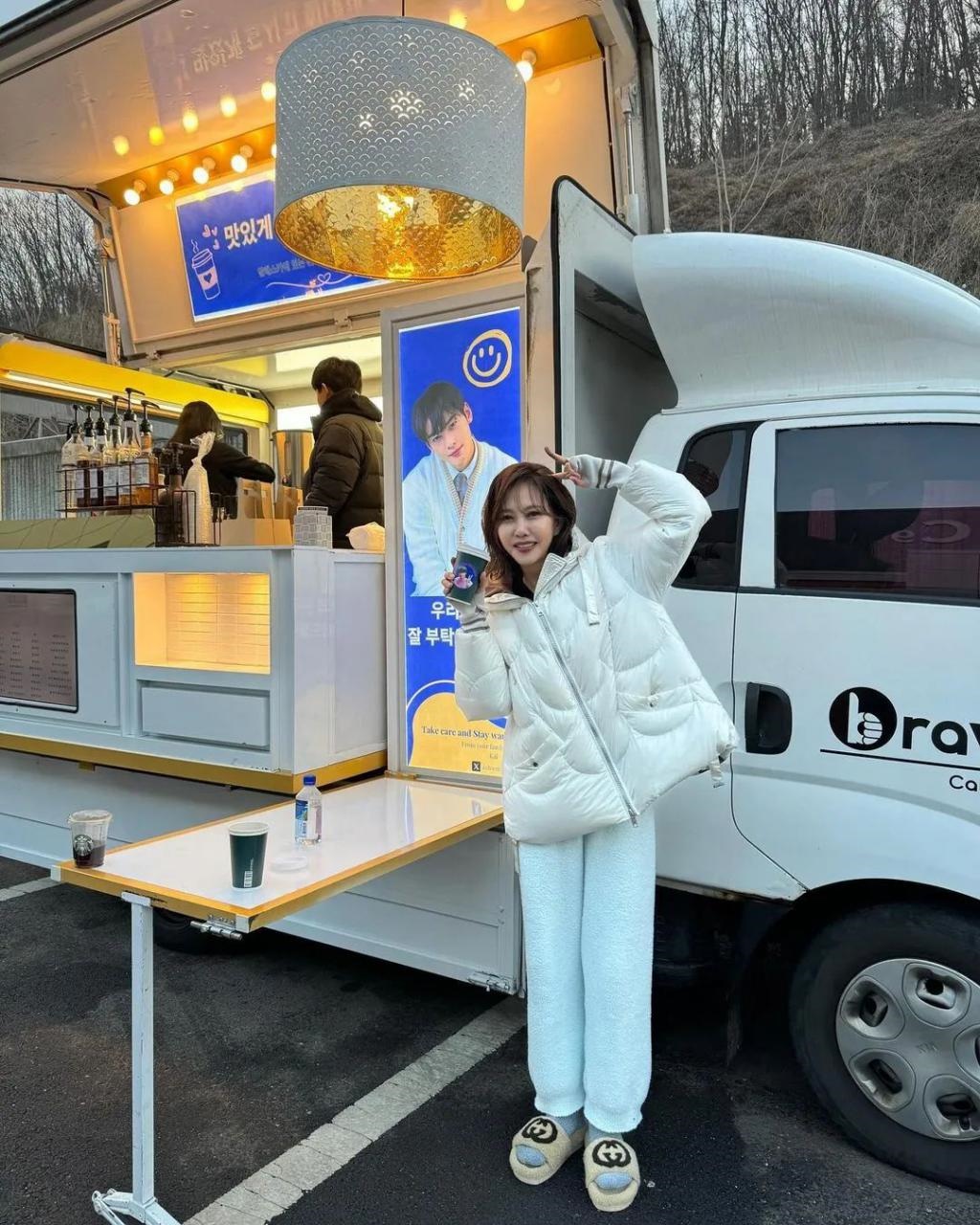 时隔六年出演电视剧与车银优搭档，却没人知道是她主演…？