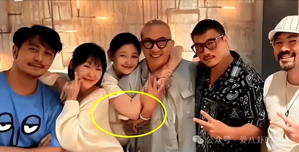 大S生孩子了？网友晒出多种证据，证明大S疑在哺乳期