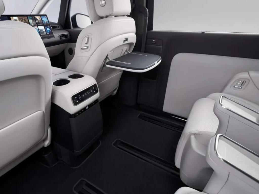 比亚迪降价，害惨理想？