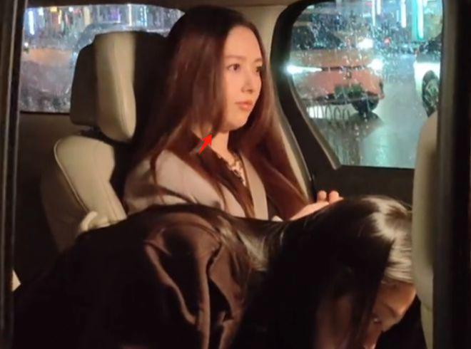 郭碧婷用珠圆玉润的身材，给白幼瘦女星上了一课