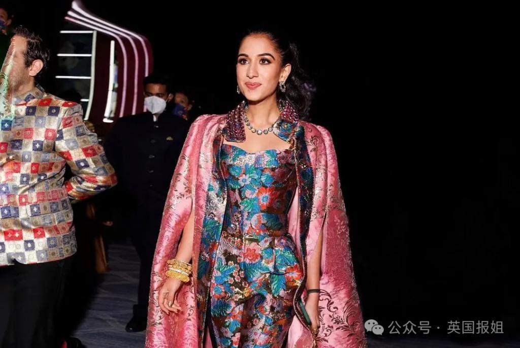 亚洲首富之子结婚，砸100亿办派对，蕾哈娜连唱十几首！