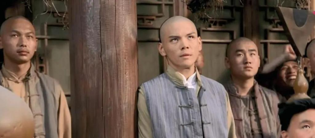 辣眼睛!!资本家的丑孩子又来了?