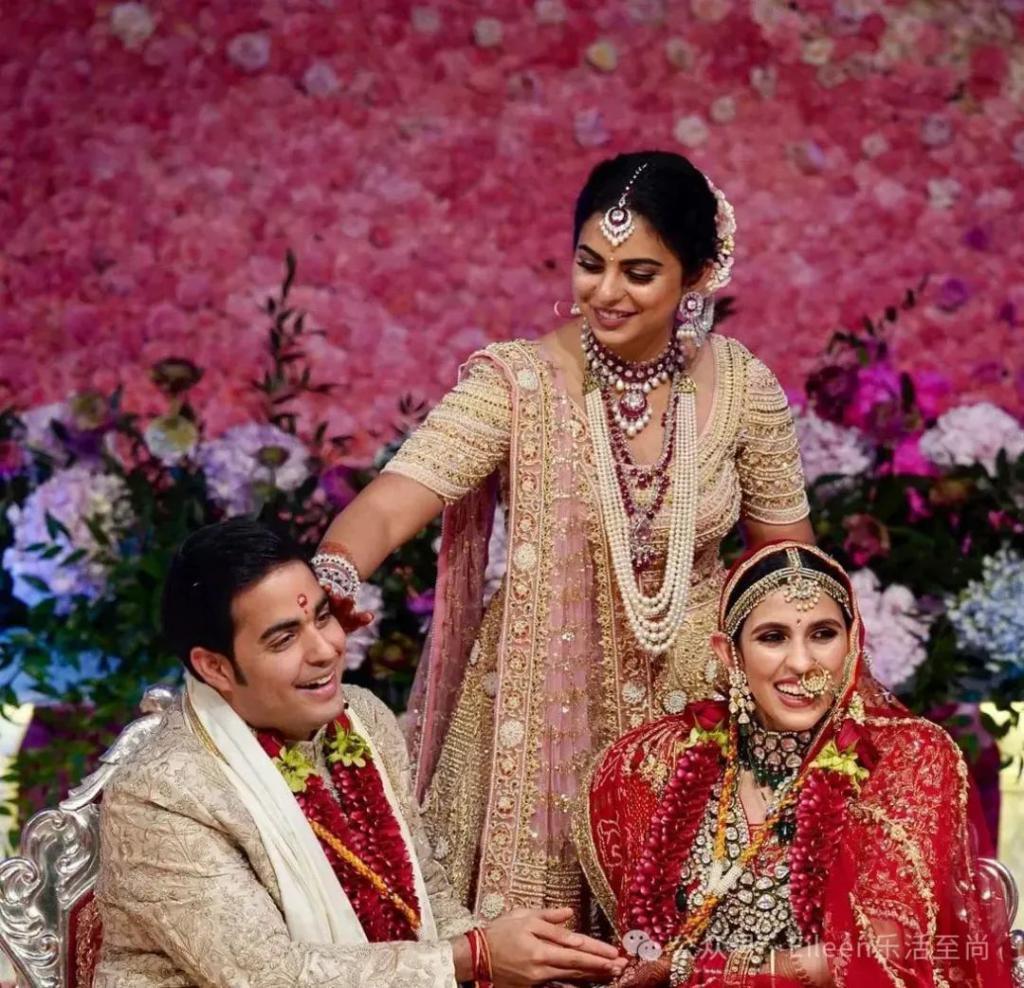 戴15亿珠宝迎娶千金？第一豪门的富贵花们招来多少名流？