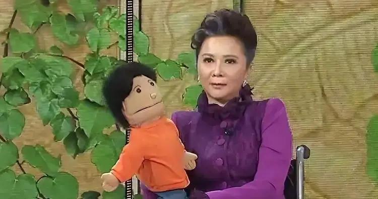 原来他是蔡明儿子！37年不公开，是蔡明的骄傲却又是心病
