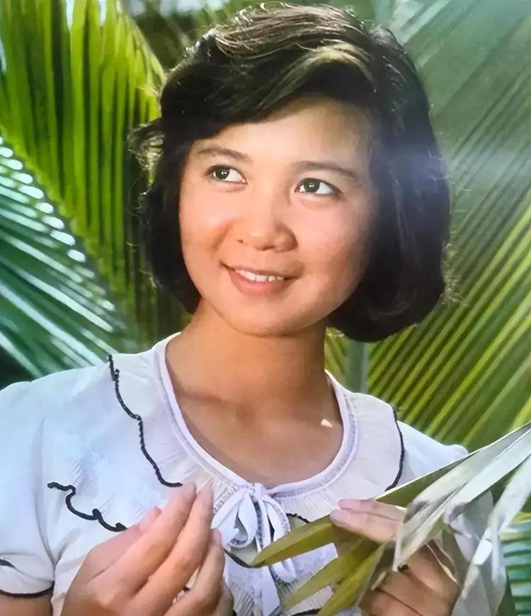 原来他是蔡明儿子！37年不公开，是蔡明的骄傲却又是心病