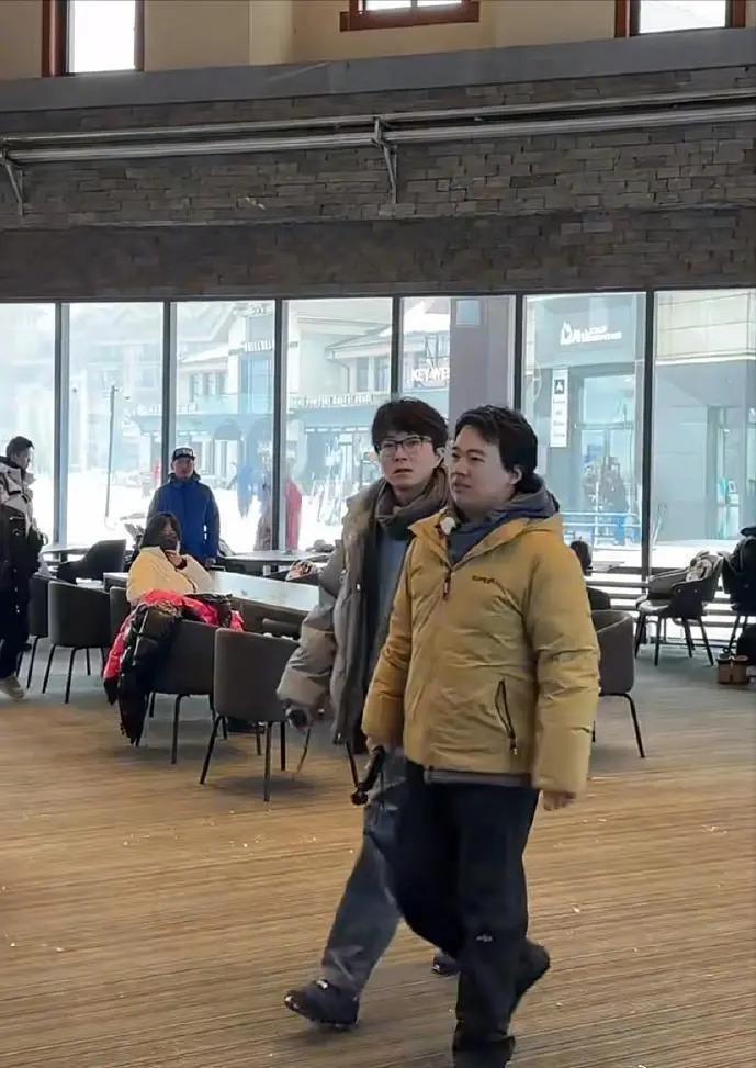 突然就变样了！郭麒麟胖成球，吴昕认不出，石头成大男孩了