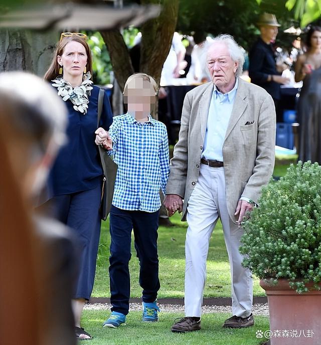 “邓布利多”扮演者遗产全留给原配，情人及私生子未得分文