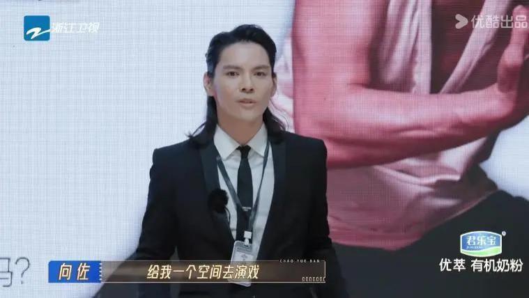 最有钱的老爸，最霸气的老妈，最漂亮的老婆，他却最无能？