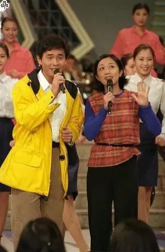 时代缝隙里的老歌手们，过得不要太滋润……