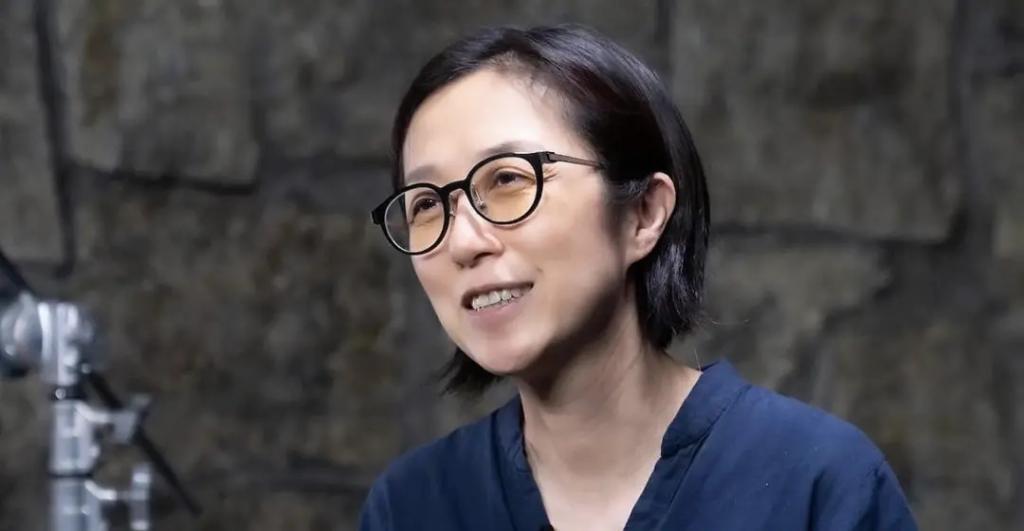 时代缝隙里的老歌手们，过得不要太滋润……