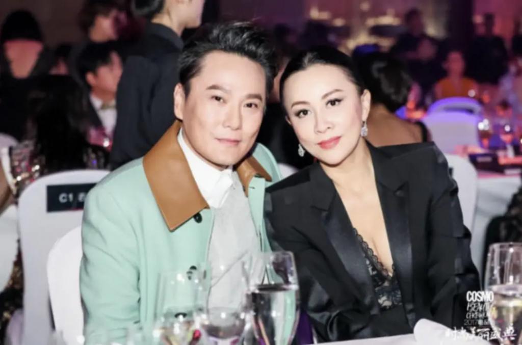 时代缝隙里的老歌手们，过得不要太滋润……