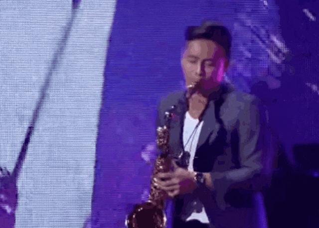 时代缝隙里的老歌手们，过得不要太滋润……