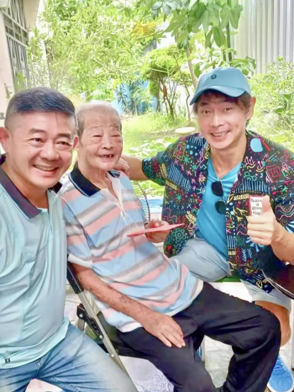 时代缝隙里的老歌手们，过得不要太滋润……