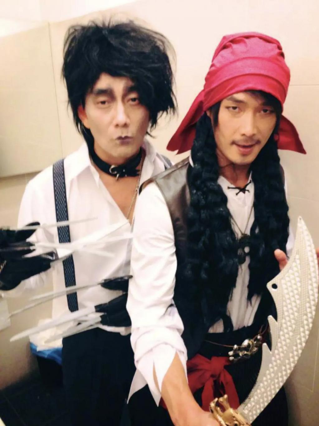 时代缝隙里的老歌手们，过得不要太滋润……