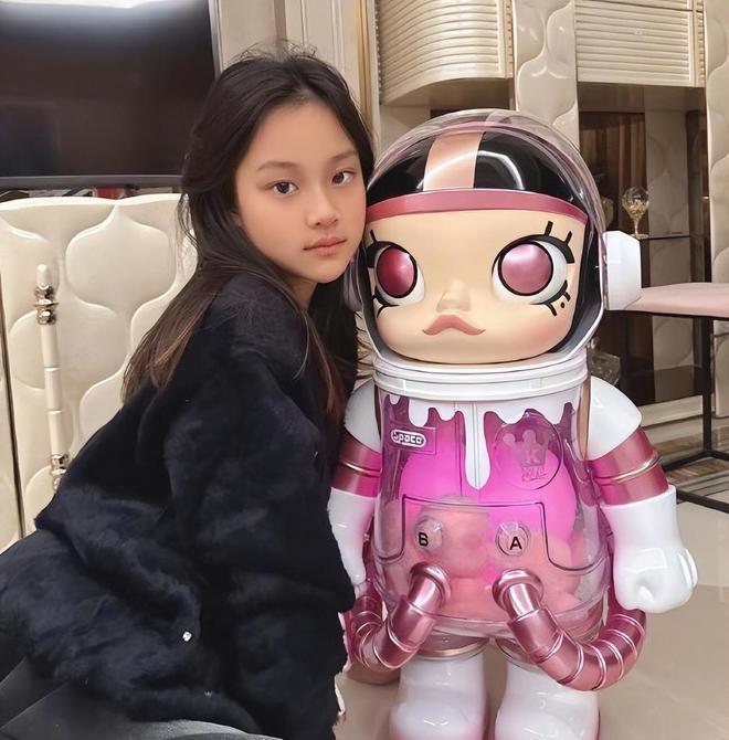 贾乃亮发文力挺甜馨：我和妈妈是你坚强的后盾
