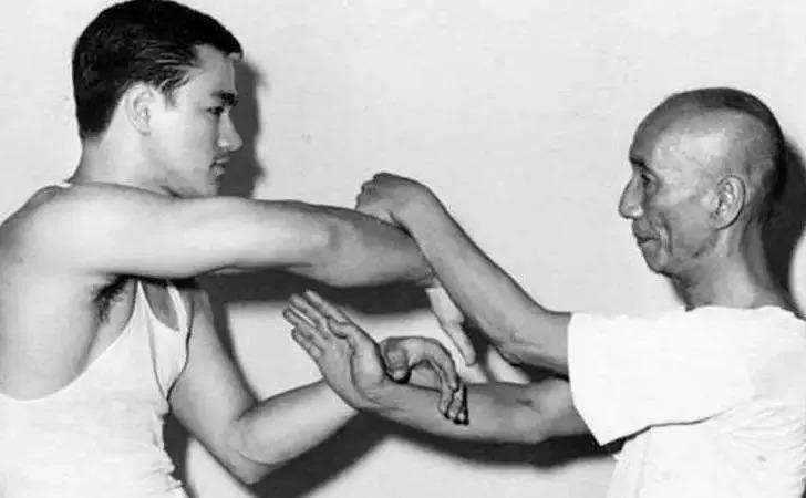 李小龙逝世41年后，丁佩说出李小龙离世原因