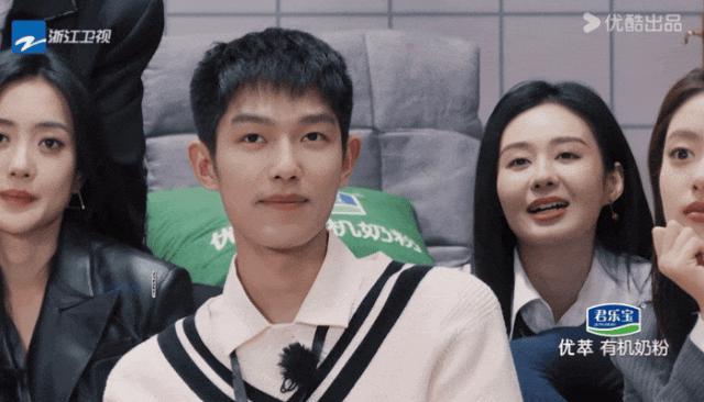多亏他是男的，要不都怕他乳腺结节？