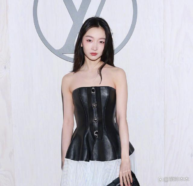 周冬雨耍大牌风波升级，又有VIP博主吐槽脾气大