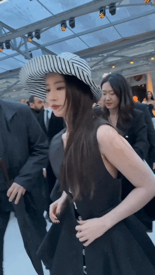 长成这样，要不咱还是别丢人了…