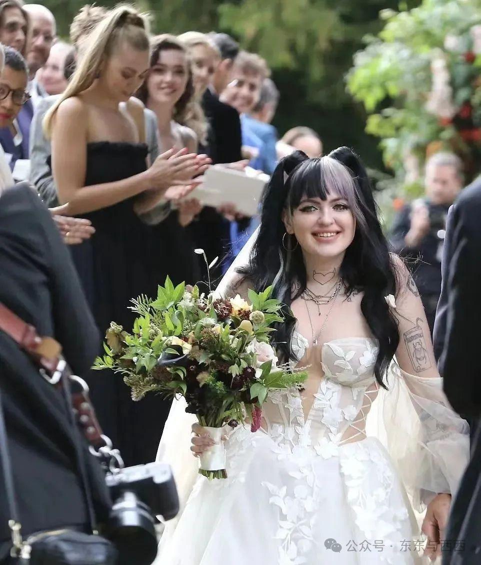 结婚12小时就想离婚，一年减肥90斤，她的生活太炸裂