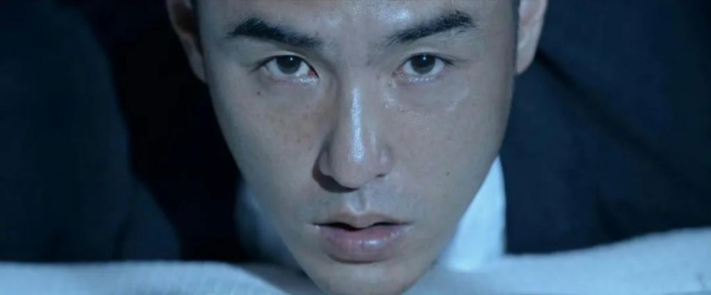 他这过气顶流，翻红靠发疯？