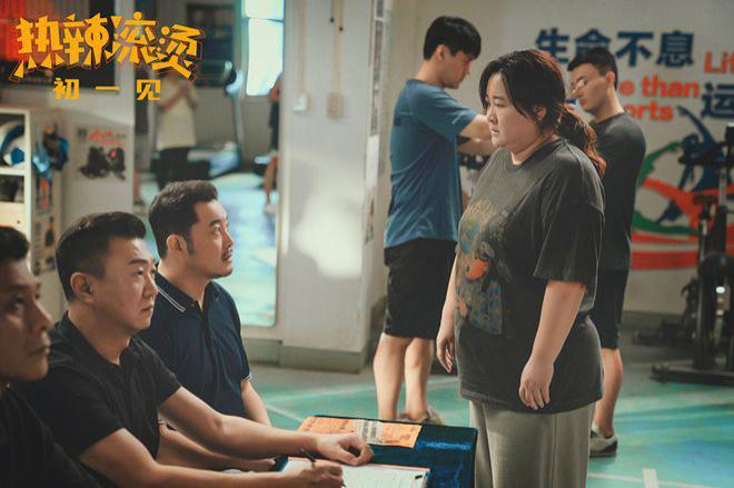 ​破32.7亿，《飞驰人生2》还追不上，沈腾的影史第一目标泡汤了