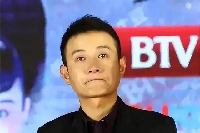 在娱圈“消失”了4年的文章有新恋情？网友差点错认成姚笛