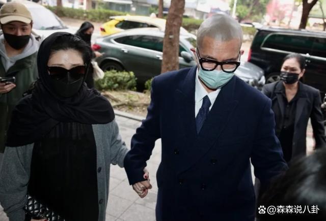 大S方回应丧礼穿衣风波，转发大V文章：感谢正义之声