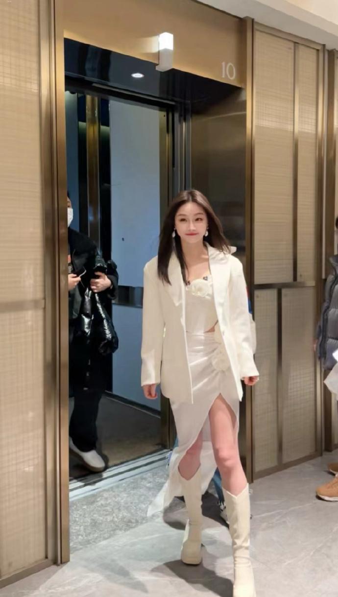 浪姐，是过气女明星最好的医美？