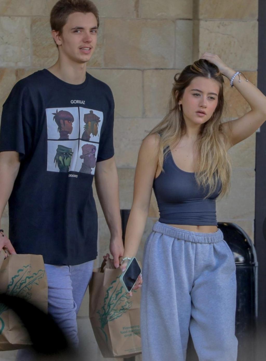 还记得小甜甜布兰妮吗，二儿子这么帅？