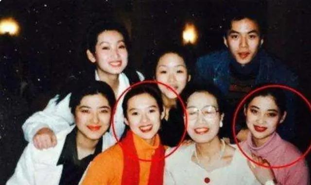 朱时茂26年前的春晚，谁注意到他身边的女孩？今火得一塌糊涂
