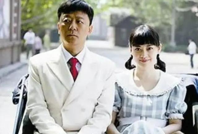 朱时茂26年前的春晚，谁注意到他身边的女孩？今火得一塌糊涂