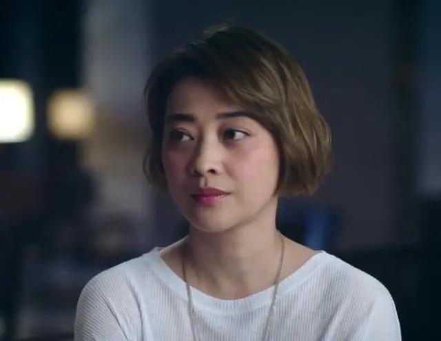 朱时茂26年前的春晚，谁注意到他身边的女孩？今火得一塌糊涂
