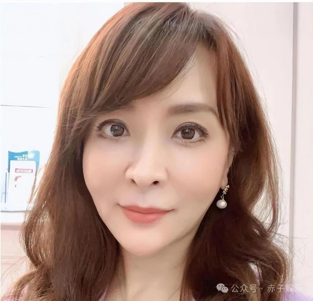 前夫爱上亲妈！演员蒋萍离婚20年仍未和解，痛哭没有娘家也没有家