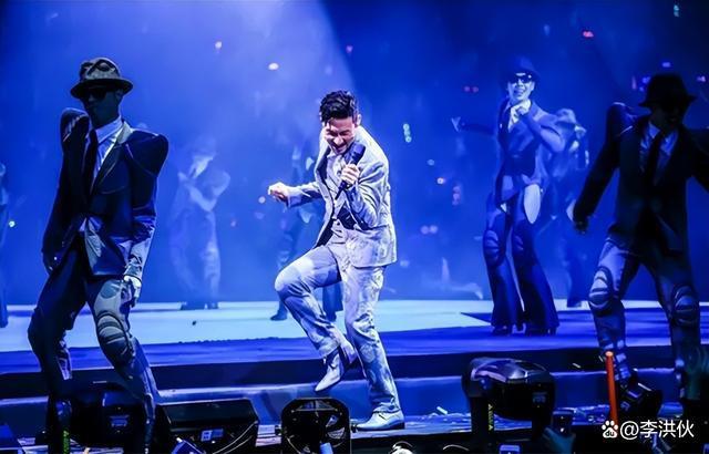 歌神也是人！高密度压力下张学友身体亮红灯，取消上海三场演唱会