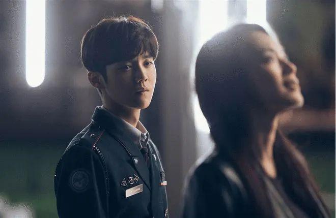 从头到脚皆可替?41岁阮经天这个镜头,给多少流量明星一记耳光