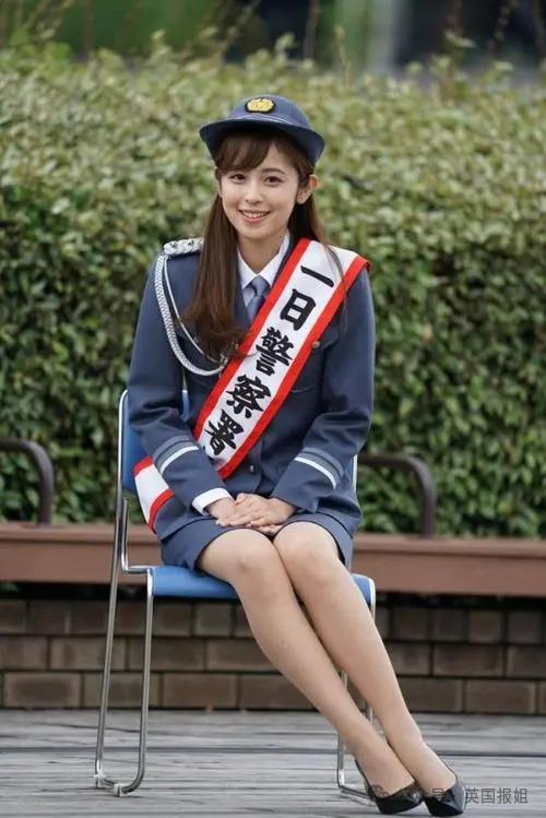 日本公务员穷疯？为200块生活费连夜偷14个井盖、上班写小说糊口，网友：铁饭碗都锈烂了！