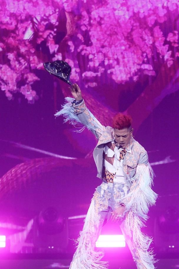 方媛全家助阵郭富城演唱会，2个女儿不停向爸爸挥手