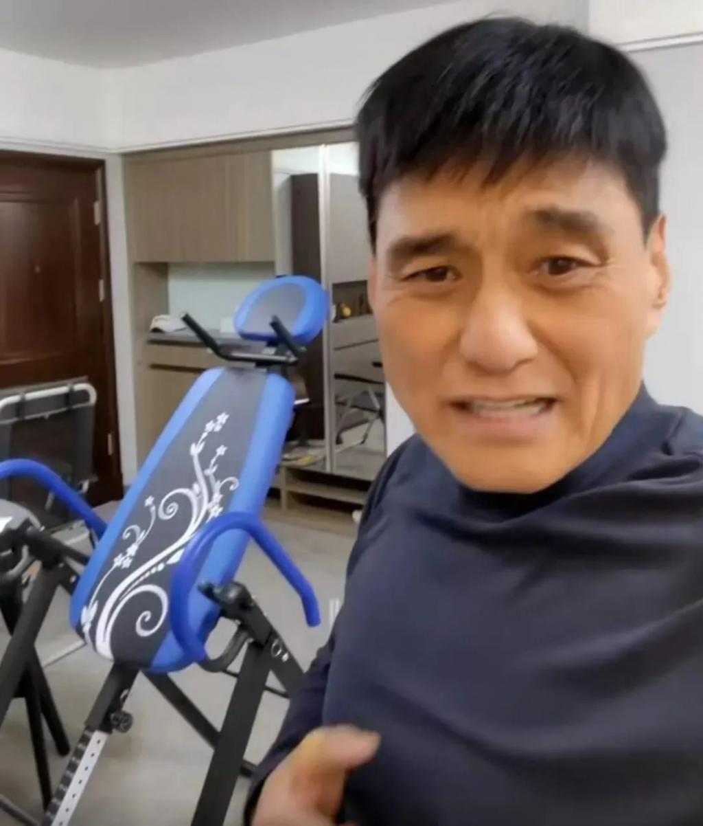 67岁港星定居内地县城，新房比香港住宅又豪华又大