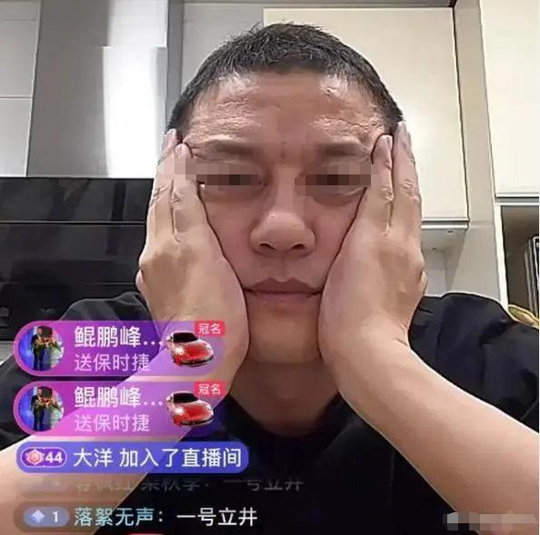 王菲谢霆锋复合之后，网友：当初怎么和李亚鹏在一起的……