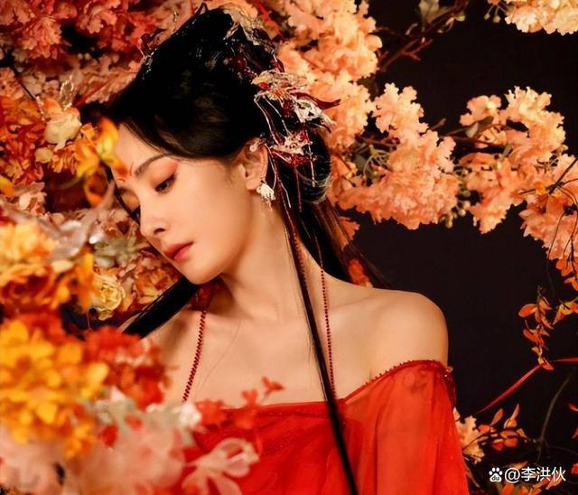 85后石头姐二封奥斯卡影后，内娱的85后们还在争咖位