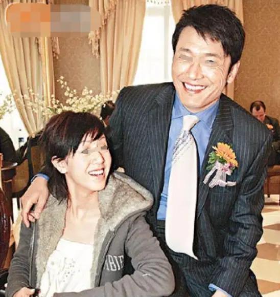 一婚因“泳池戏水”被离婚，二婚变贤妻良母拼命生娃？