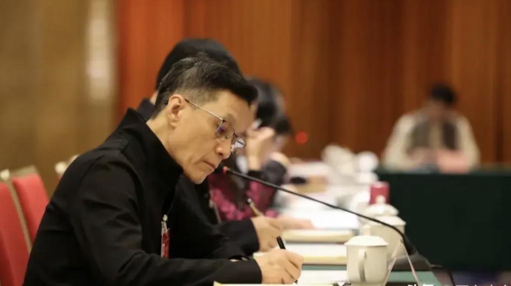 明星开会：靳东甄子丹气场太强，张凯丽是唯一被邀女演员