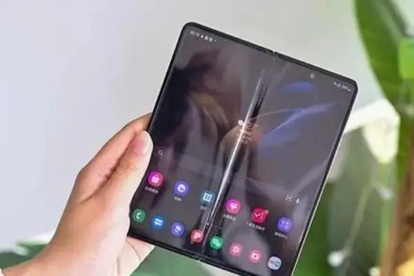 市场占比不足1.5%，折叠屏手机为何香不起来？