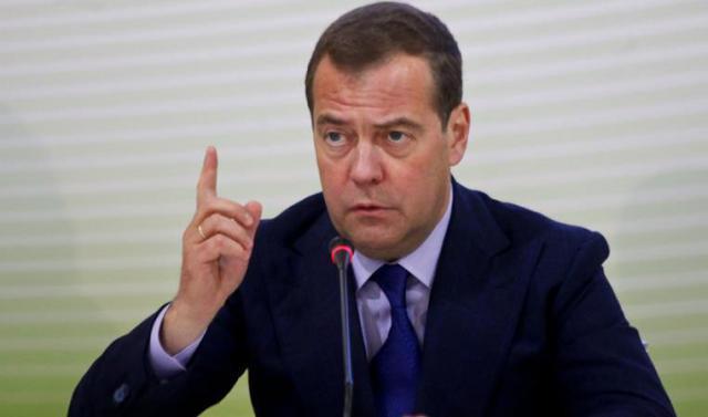 东部战区回应美舰过航台湾海峡