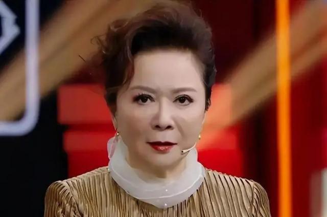 原来他是蔡明儿子！37年不公开，是蔡明的骄傲却又是心病