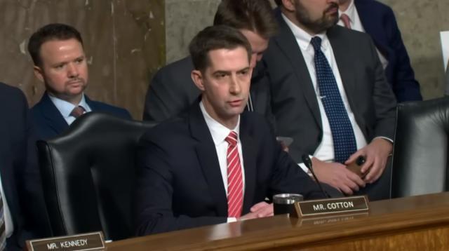 海地总统府附近爆发大规模枪战